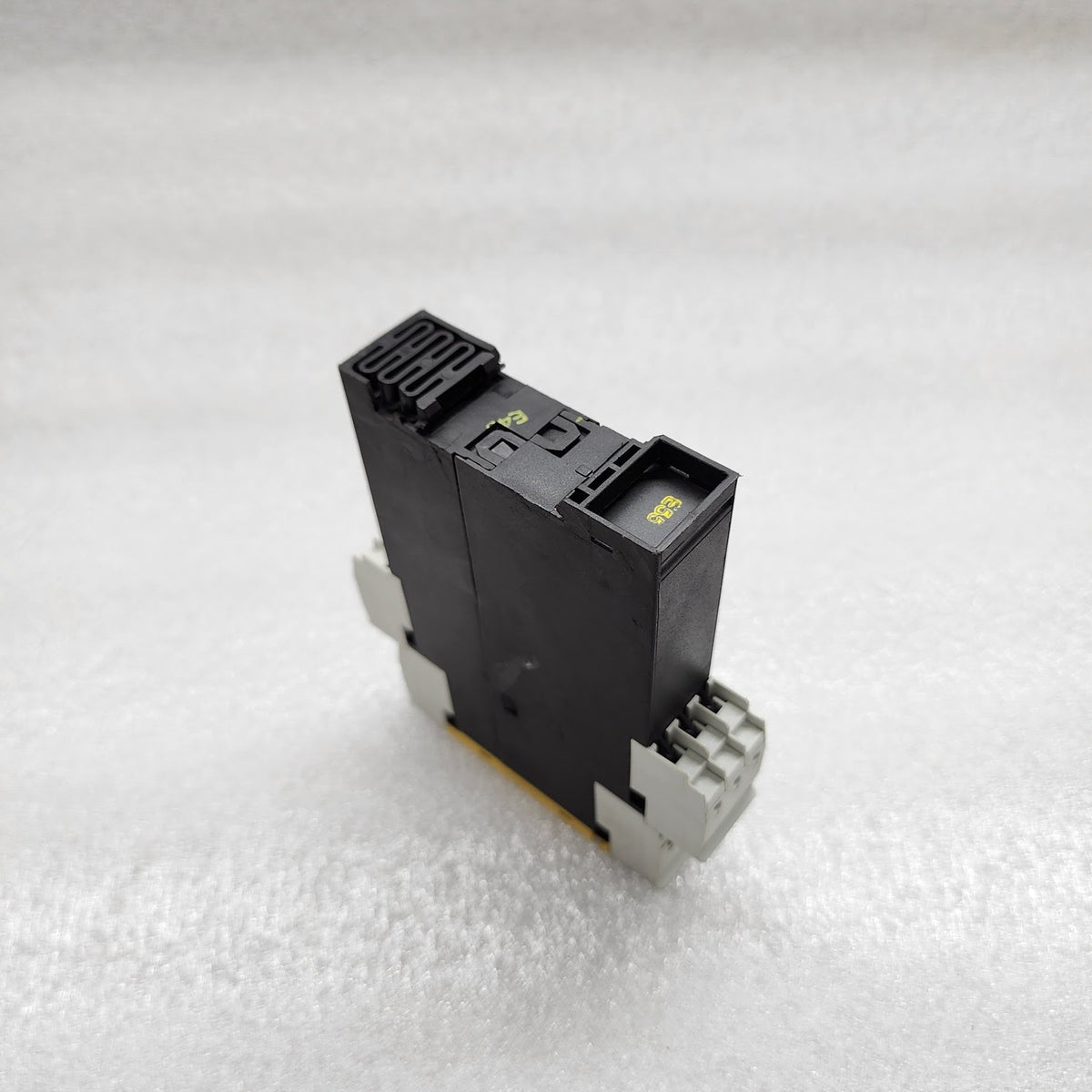 SIEMENS 3TK2821-2CB30 SAFETY RELAY