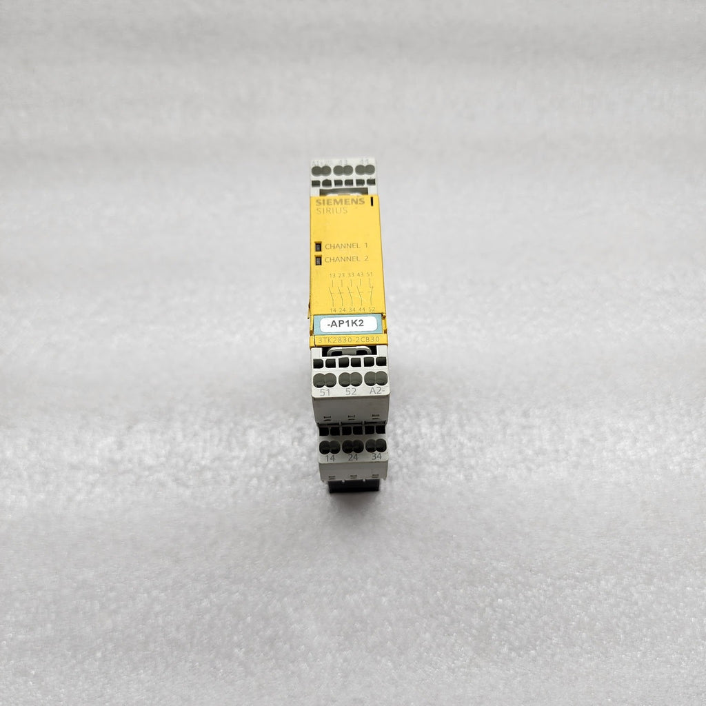 SIEMENS 3TK2830-2CB30 SAFETY RELAY