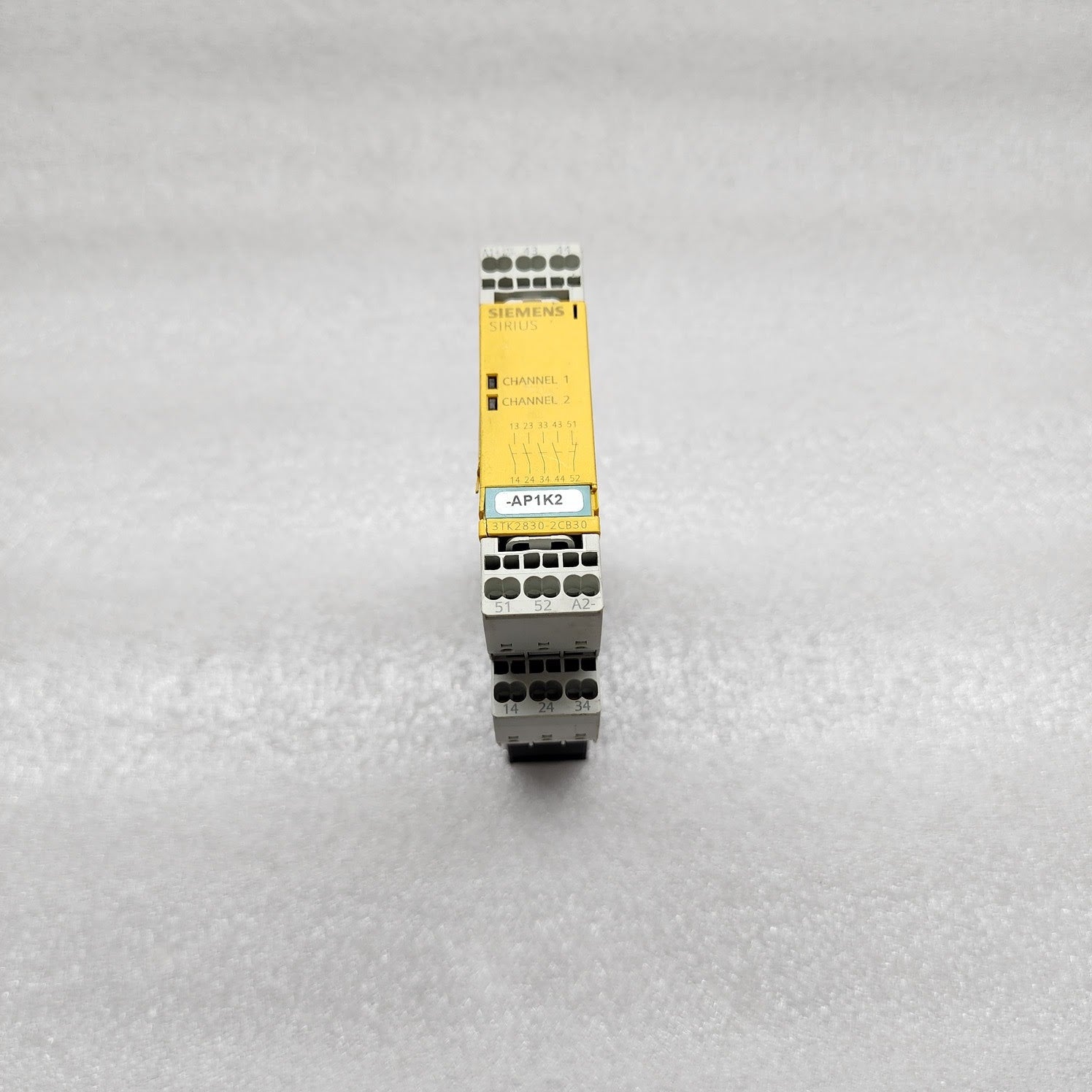 SIEMENS 3TK2830-2CB30 SAFETY RELAY