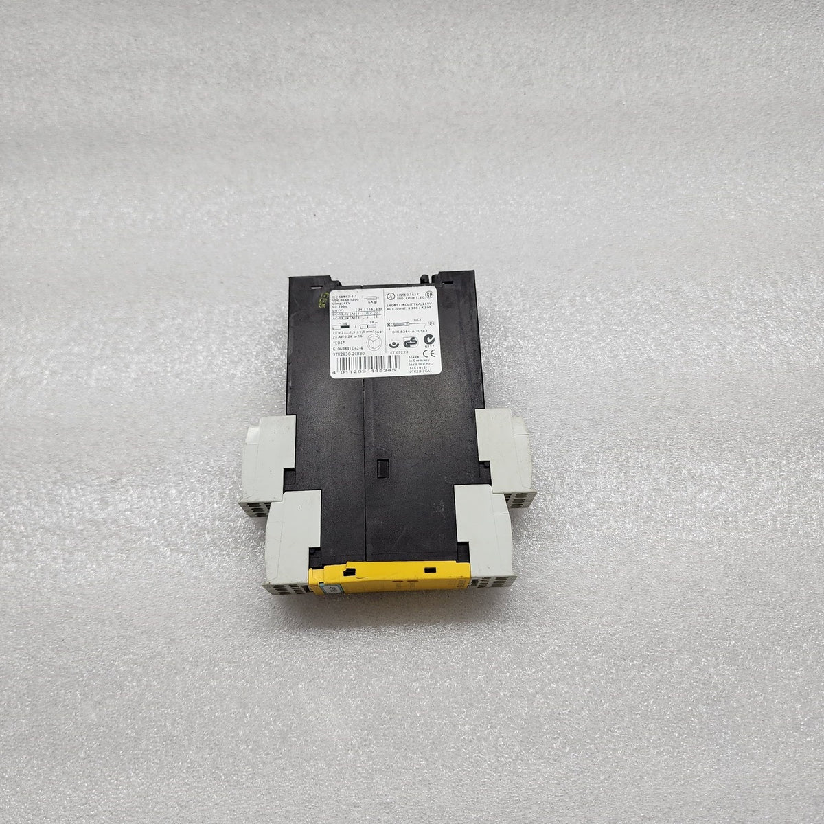 SIEMENS 3TK2830-2CB30 SAFETY RELAY