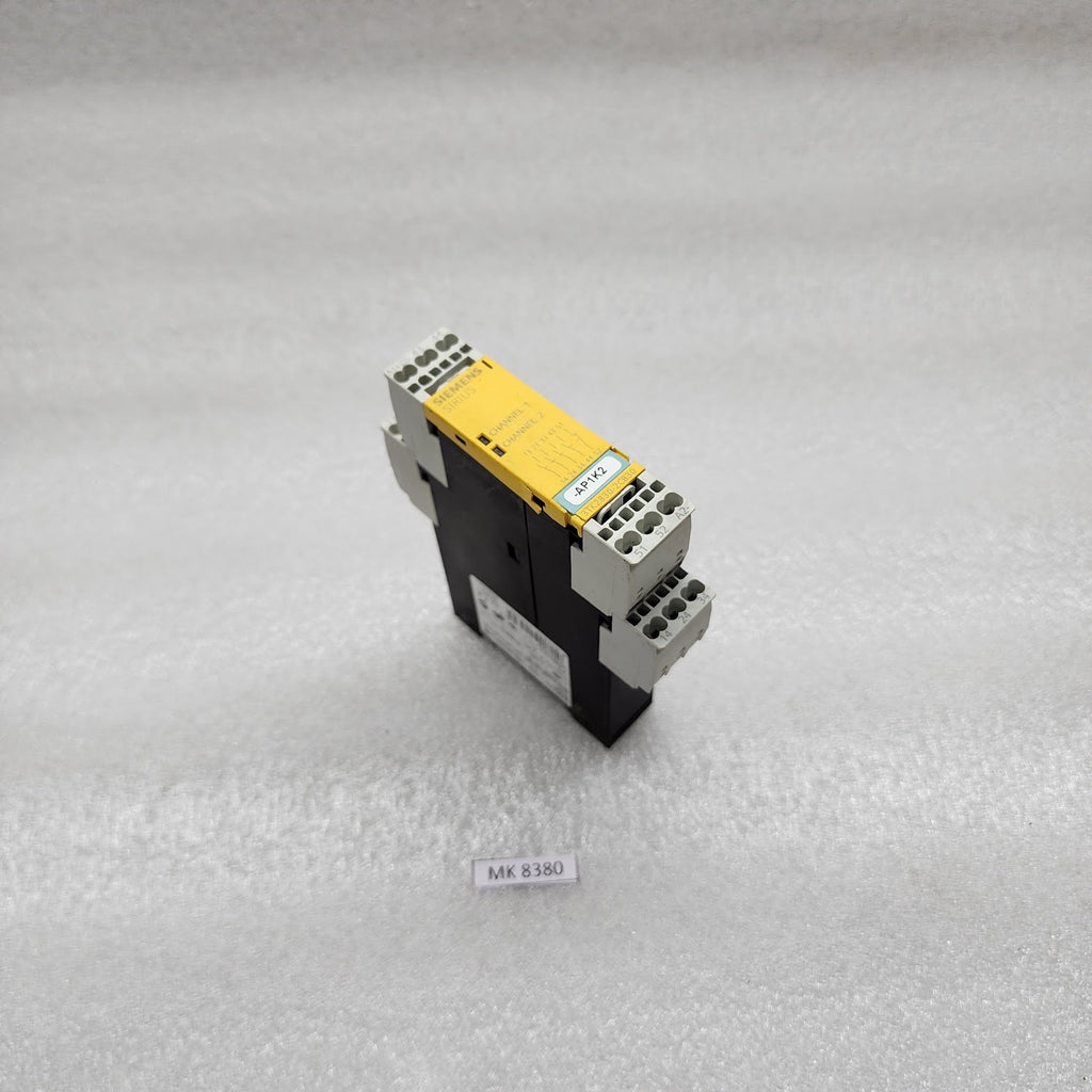 SIEMENS 3TK2830-2CB30 SAFETY RELAY