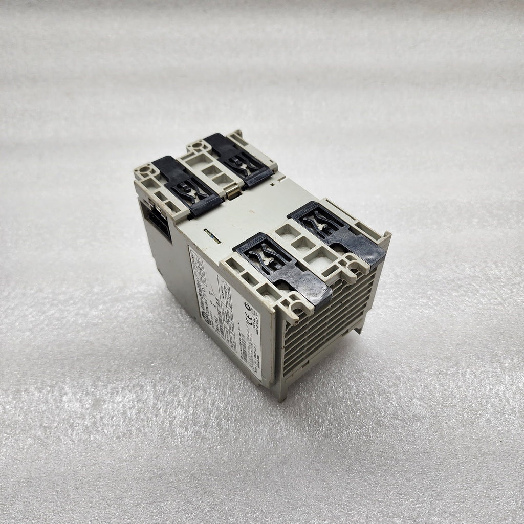 ALLEN BRADLEY CAT 1769-PA2 COMPACT I/O POWER SUPPLY