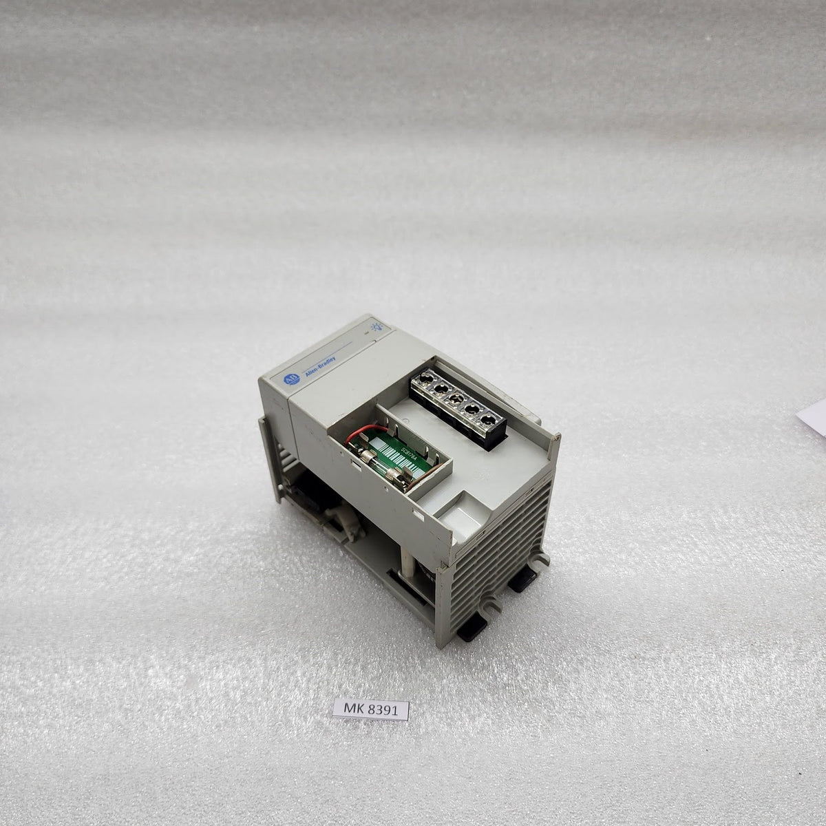 ALLEN BRADLEY CAT 1769-PA2 COMPACT I/O POWER SUPPLY