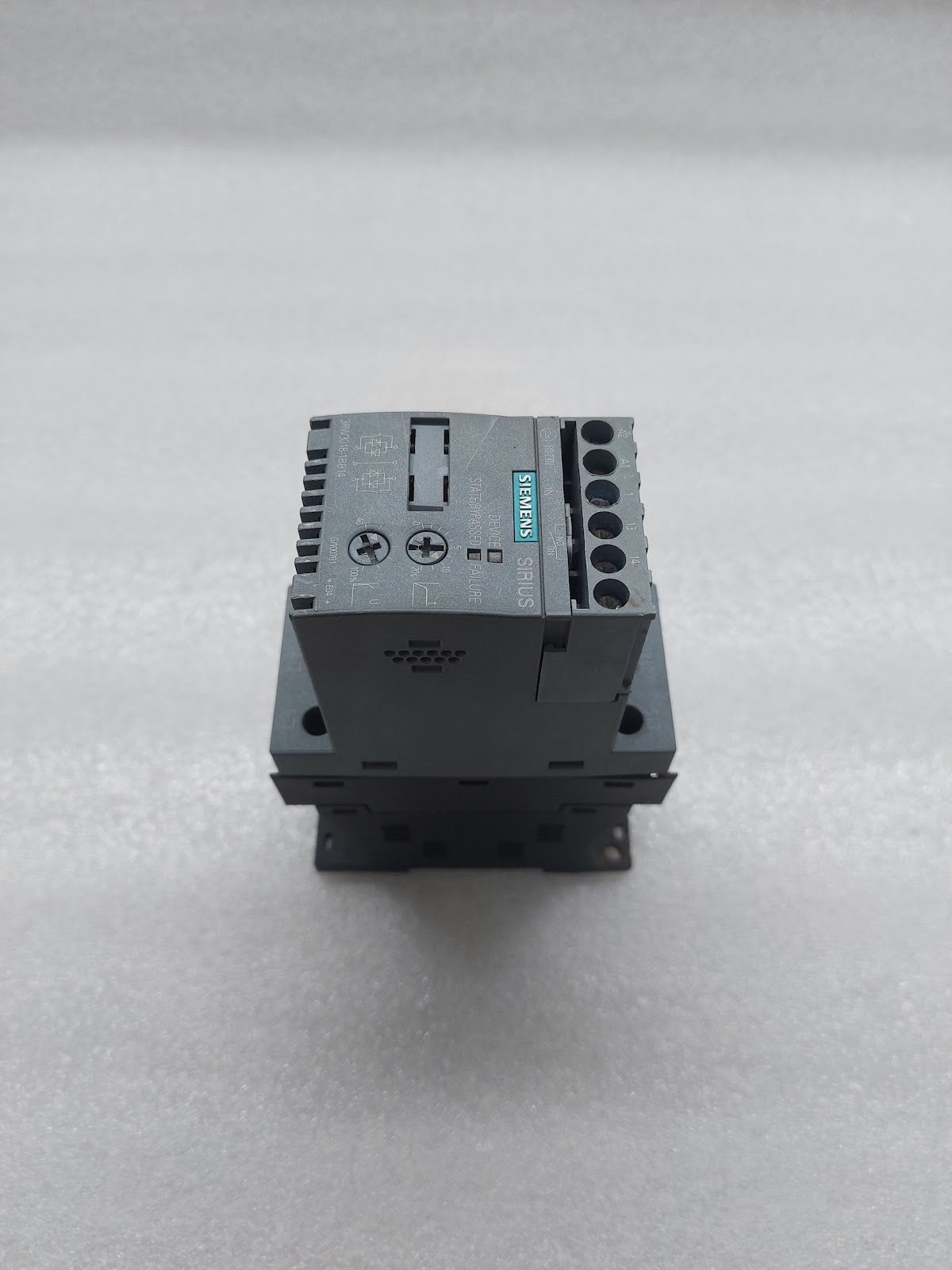 SIEMENS 3RW3018-1BB14 AC SEMICONDUCTOR MOTOR STARTER 7.5KW/400V