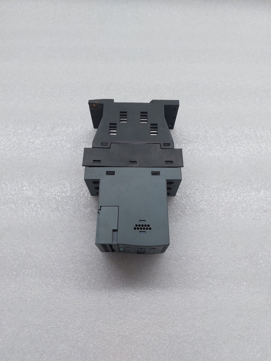 SIEMENS 3RW3018-1BB14 AC SEMICONDUCTOR MOTOR STARTER 7.5KW/400V