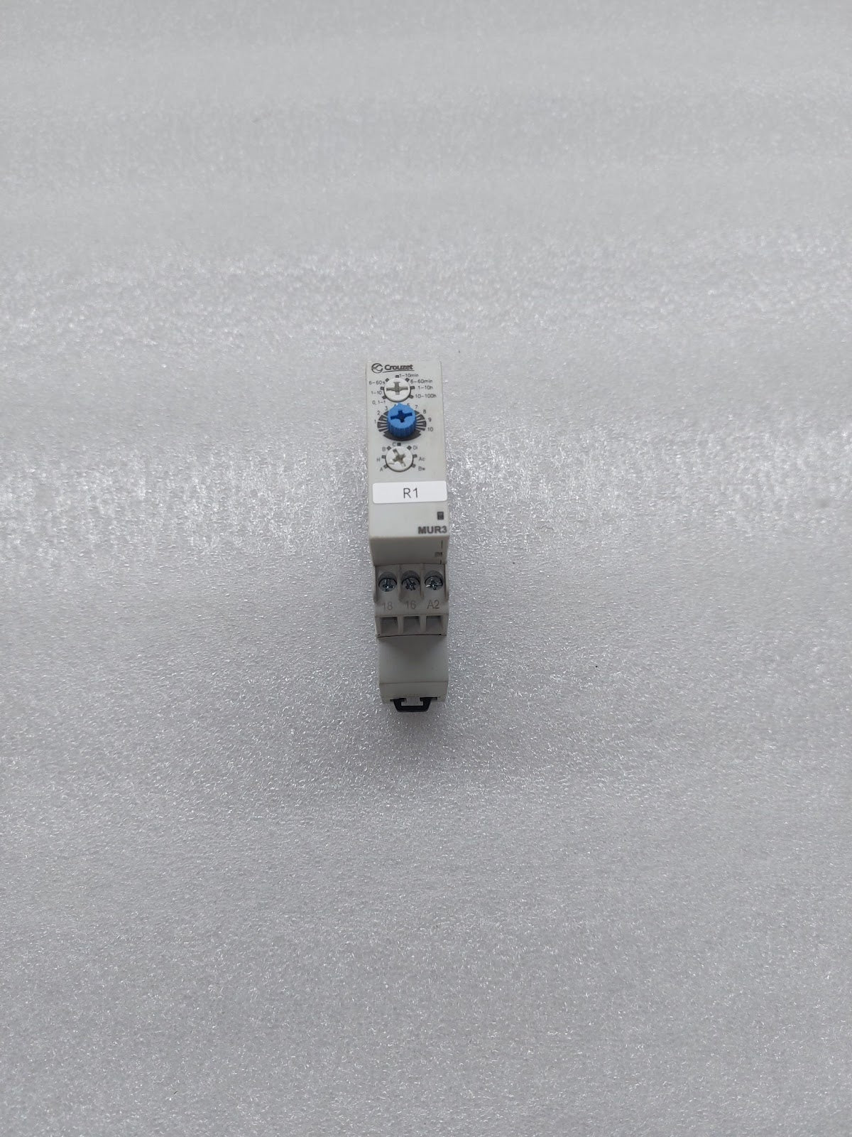 CROUZET MUR3 CHRONOS 2 RELAY TIMER 88827103 12-240V AC/DC