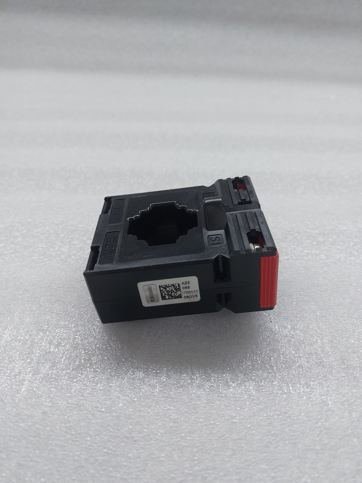 ABB CM-CT 500/5 CURRENT TRANSFORMER 1SVR450117R5300