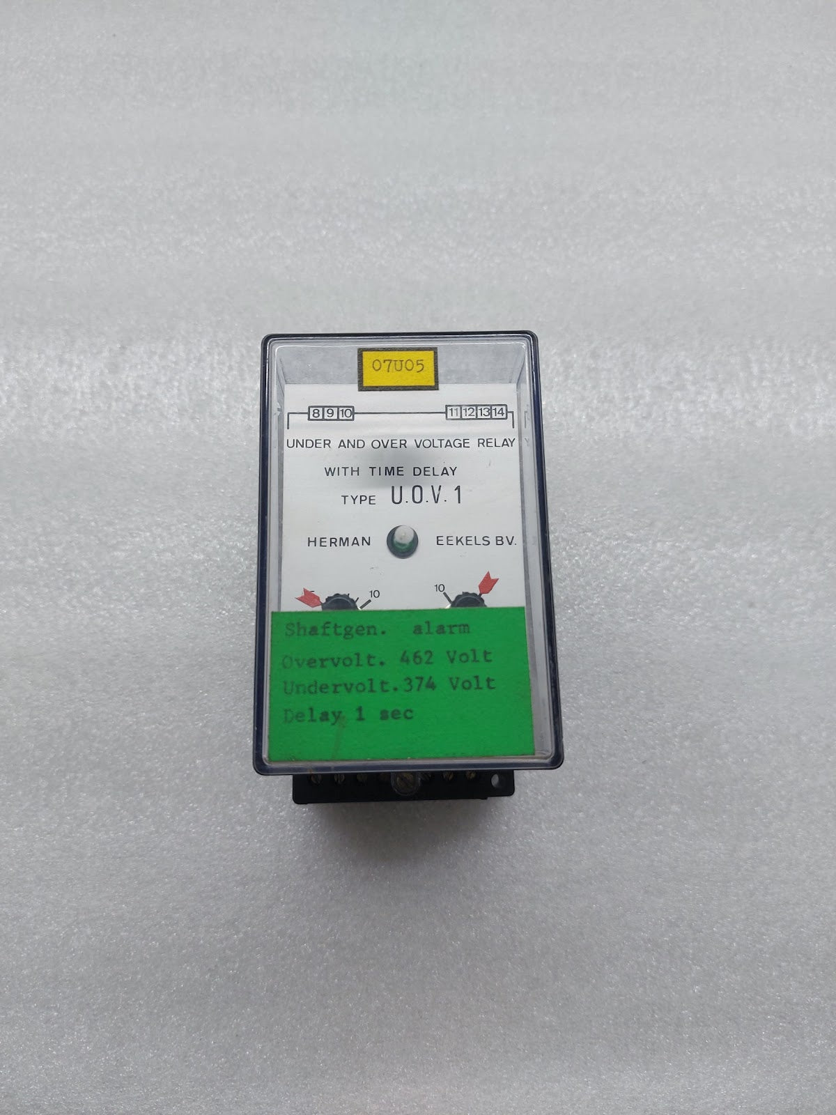 HERMAN EEKELS BV UOV-1 UNDER AND OVER VOLTAGE RELAY WITH TIME DELAY