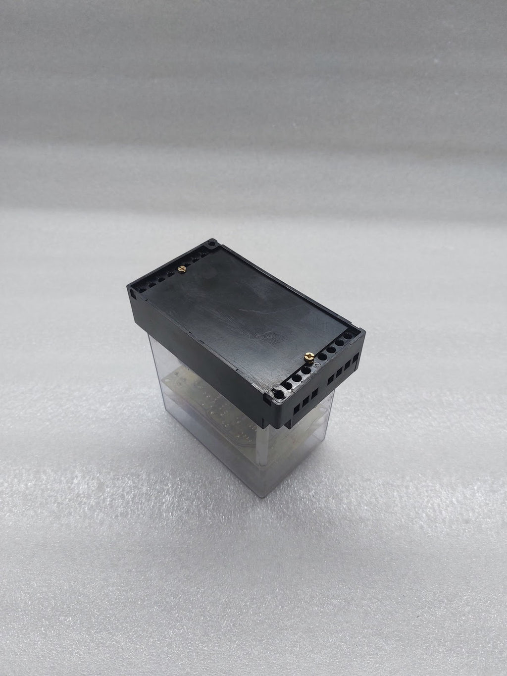 HERMAN EEKELS BV UOV-1 UNDER AND OVER VOLTAGE RELAY WITH TIME DELAY