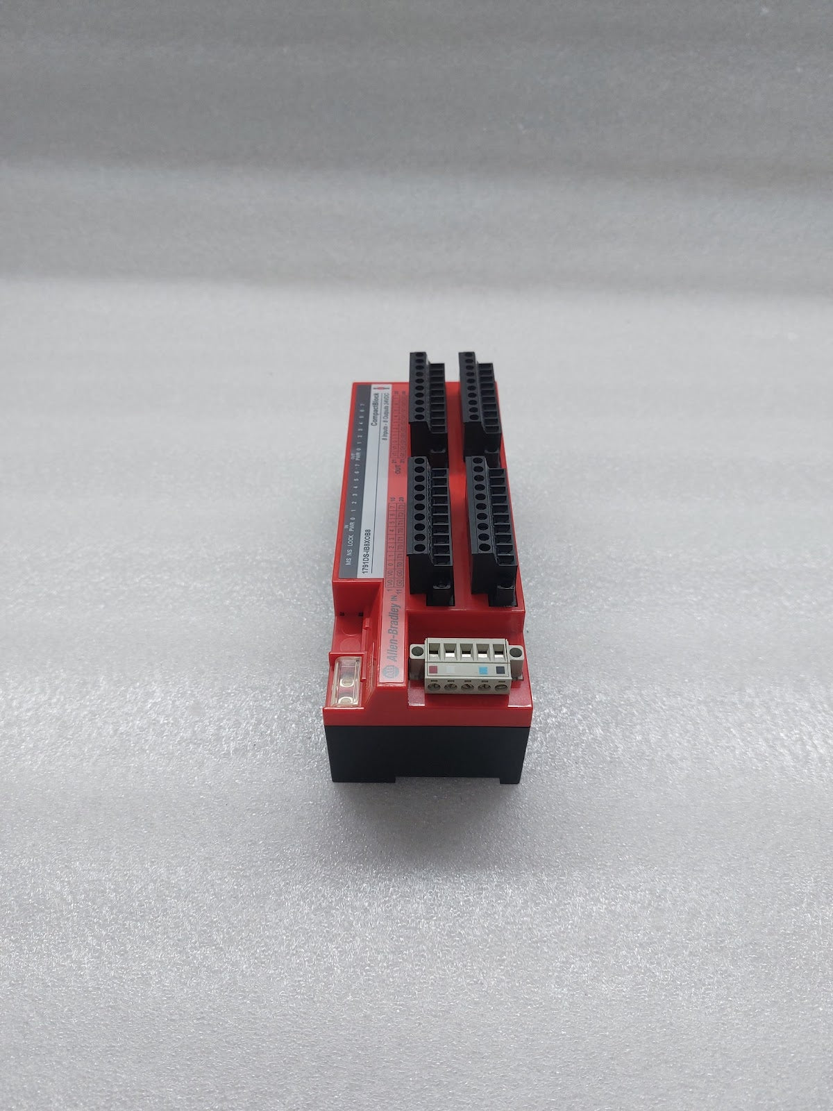 ALLEN BRADLEY 1791DS-IB8XOB8 COMPACT BLOCK GUARD I/O