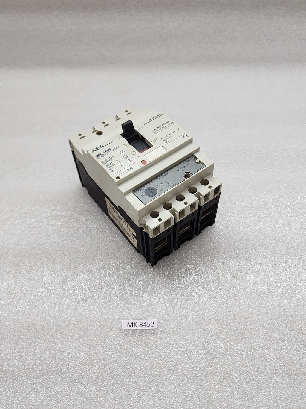 AEG MML169R 3-POLE CIRCUIT BREAKER 32A MML169R3032