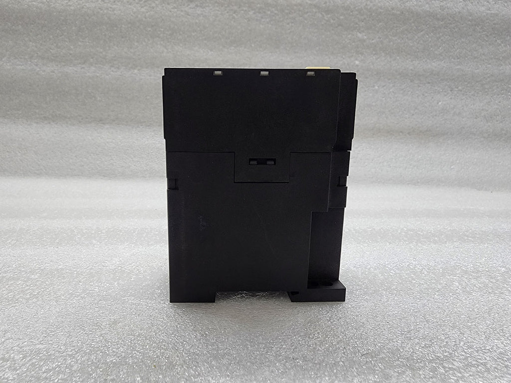 SIEMENS 7PU4340-2AJ30 TIMER RELAY 100-127V