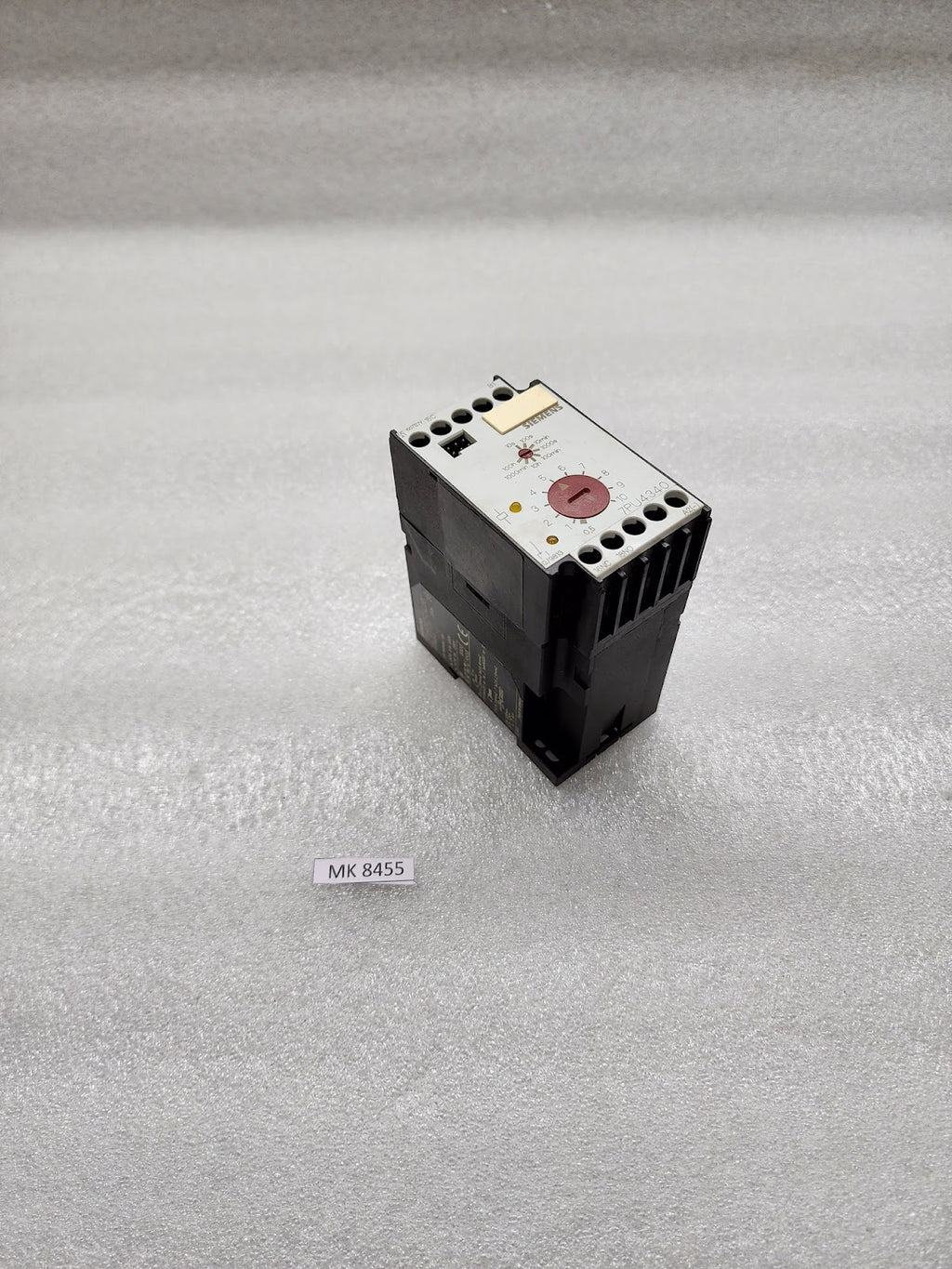 SIEMENS 7PU4340-2AJ30 TIMER RELAY 100-127V