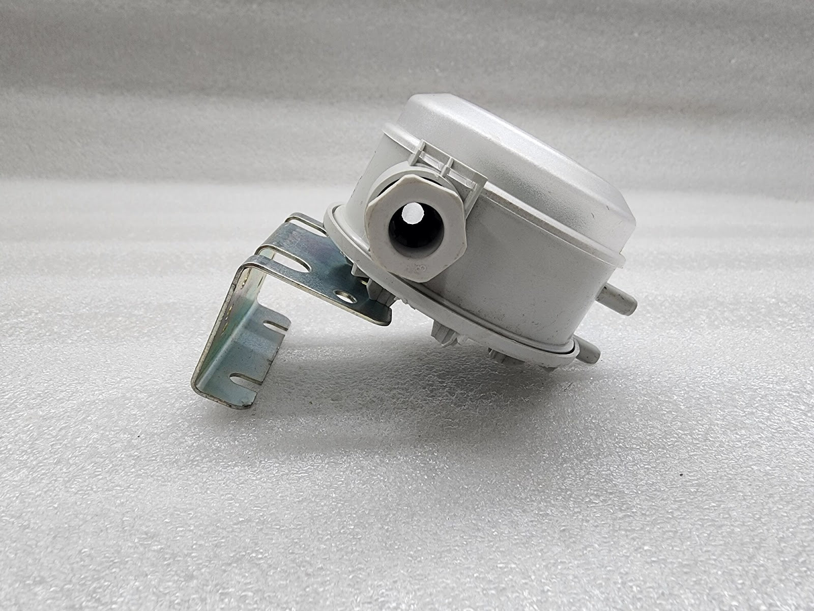 SIEMENS QBM81-5 DIFFERENTIAL PRESSURE MONITOR 131121A