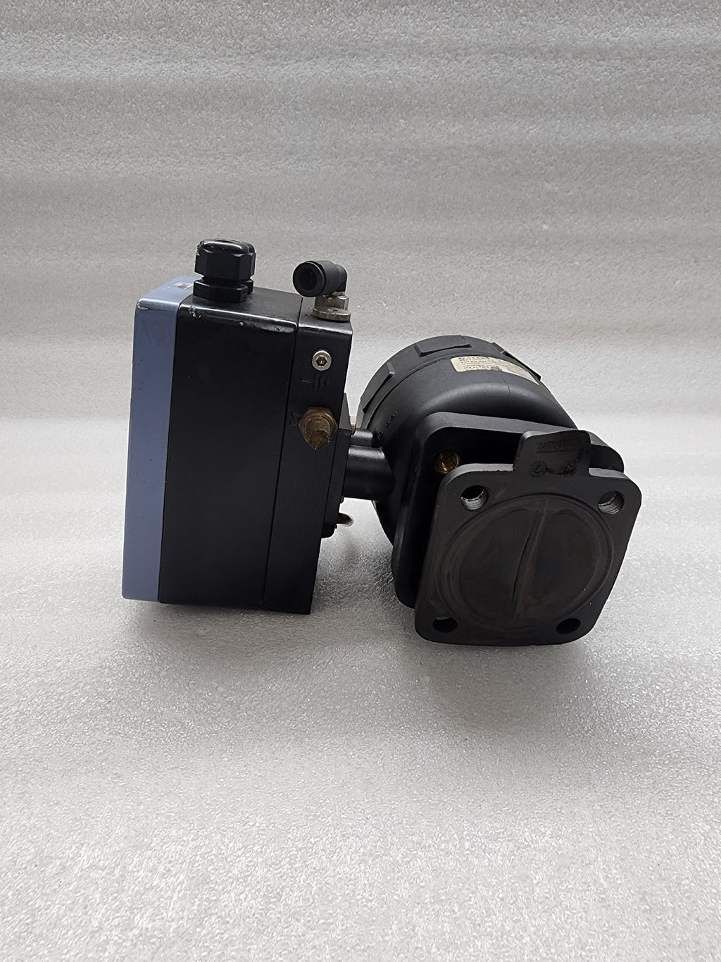 BURKERT 1067 FLUID CONTROL SYSTEMS 00550682