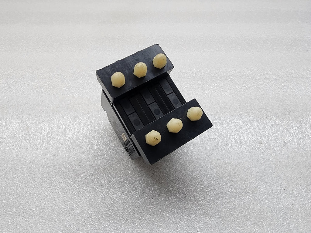 9642 3-POLE CIRCUIT BREAKER 45A