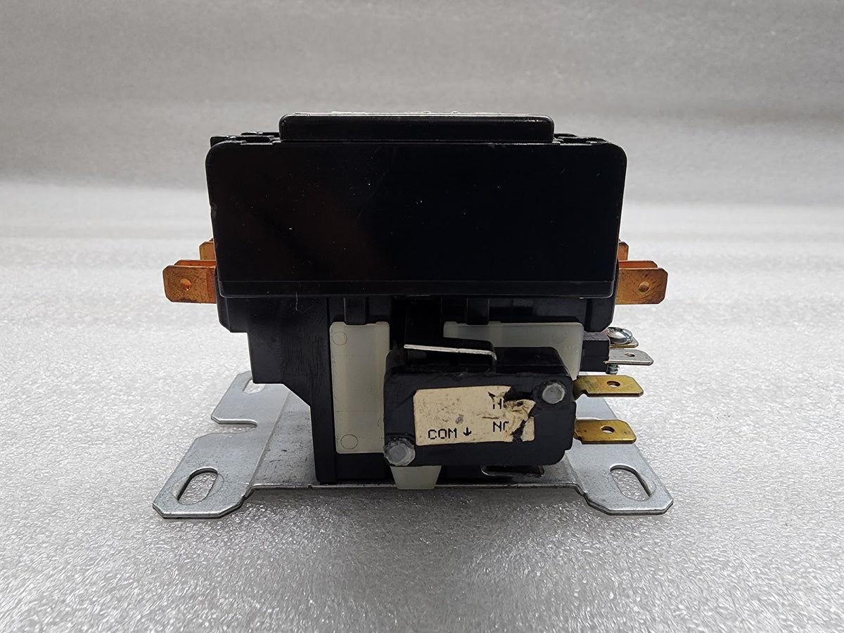 FASCO C3M40B 3-POLE MAGNETIC CONTACTOR 120V