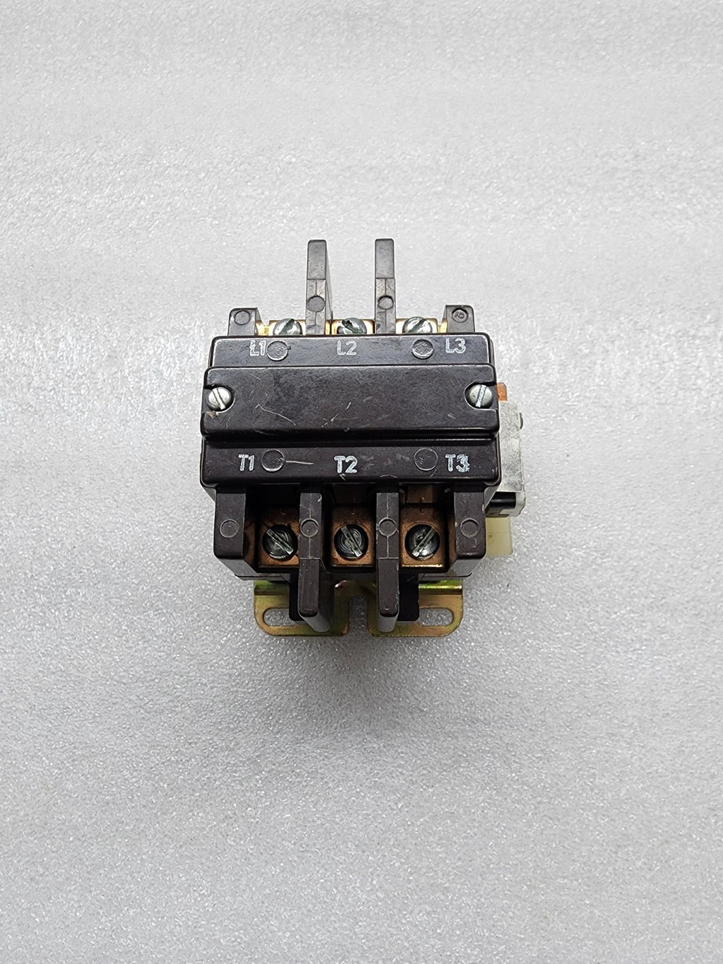 FASCO 3M40-B 3-POLE MAGNETIC CONTACTOR 30FO30-4B