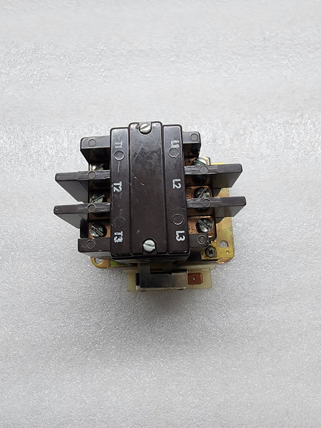FASCO 3M40-B 3-POLE MAGNETIC CONTACTOR 30FO30-4B