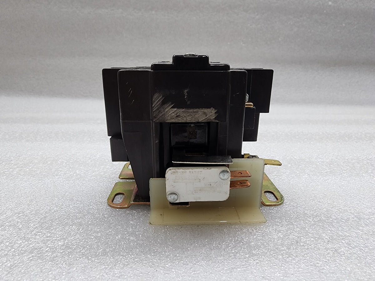 FASCO 3M40-B 3-POLE MAGNETIC CONTACTOR 30FO30-4B