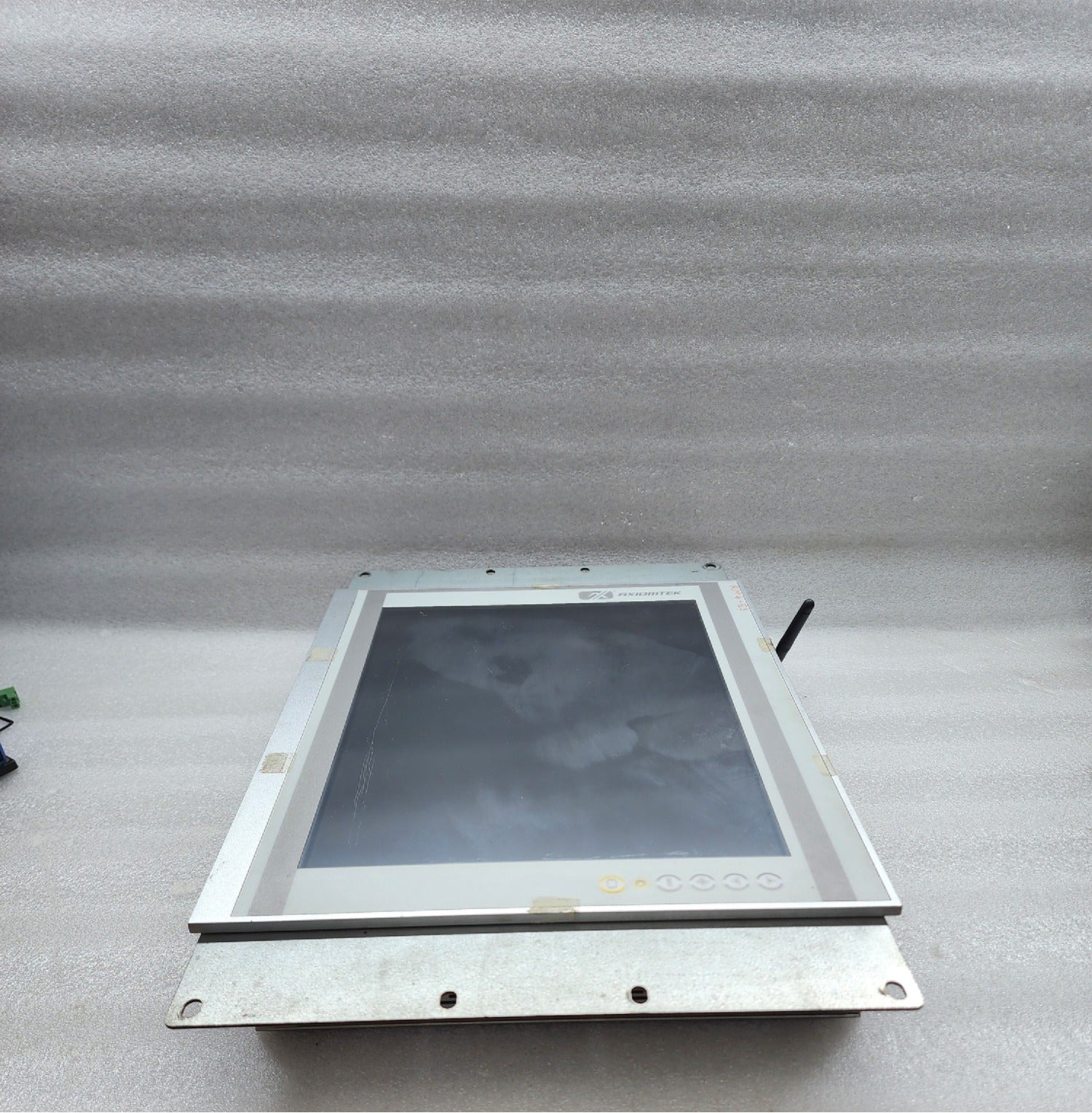 AXIOMTEK P1157S-871-US TOUCH PANEL PC 100-240VAC
