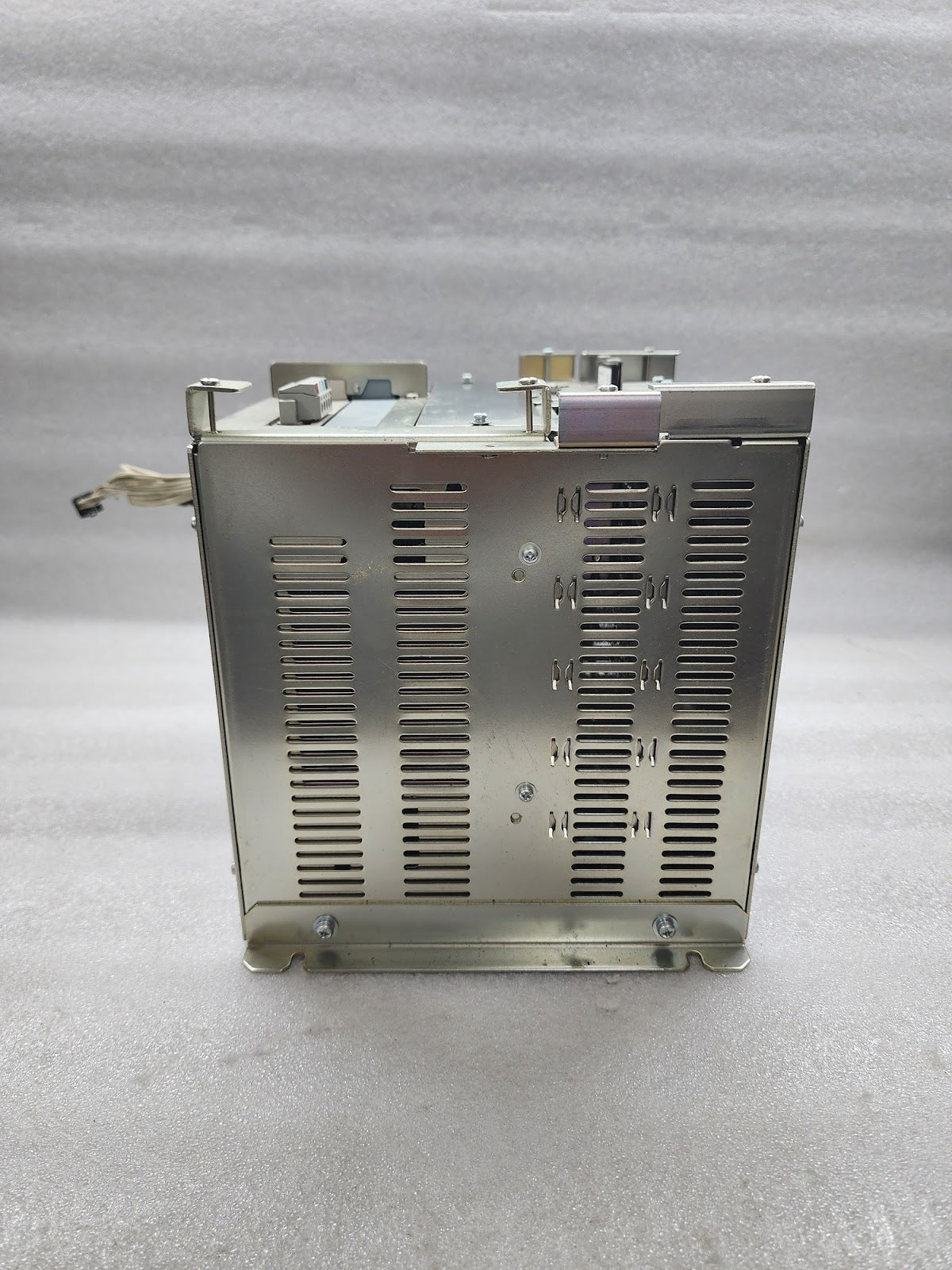 YASKAWA JZNC-YRK51-1E ROBOT CPU SERVO DRIVE R15517-306-5