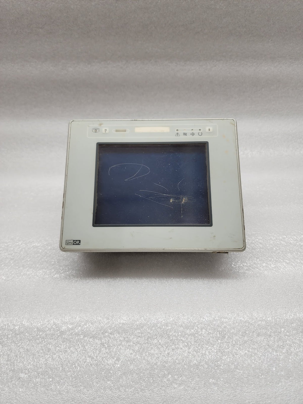 UNIOP ETOP05-0045 HMI OPERATOR PANEL 24VDC