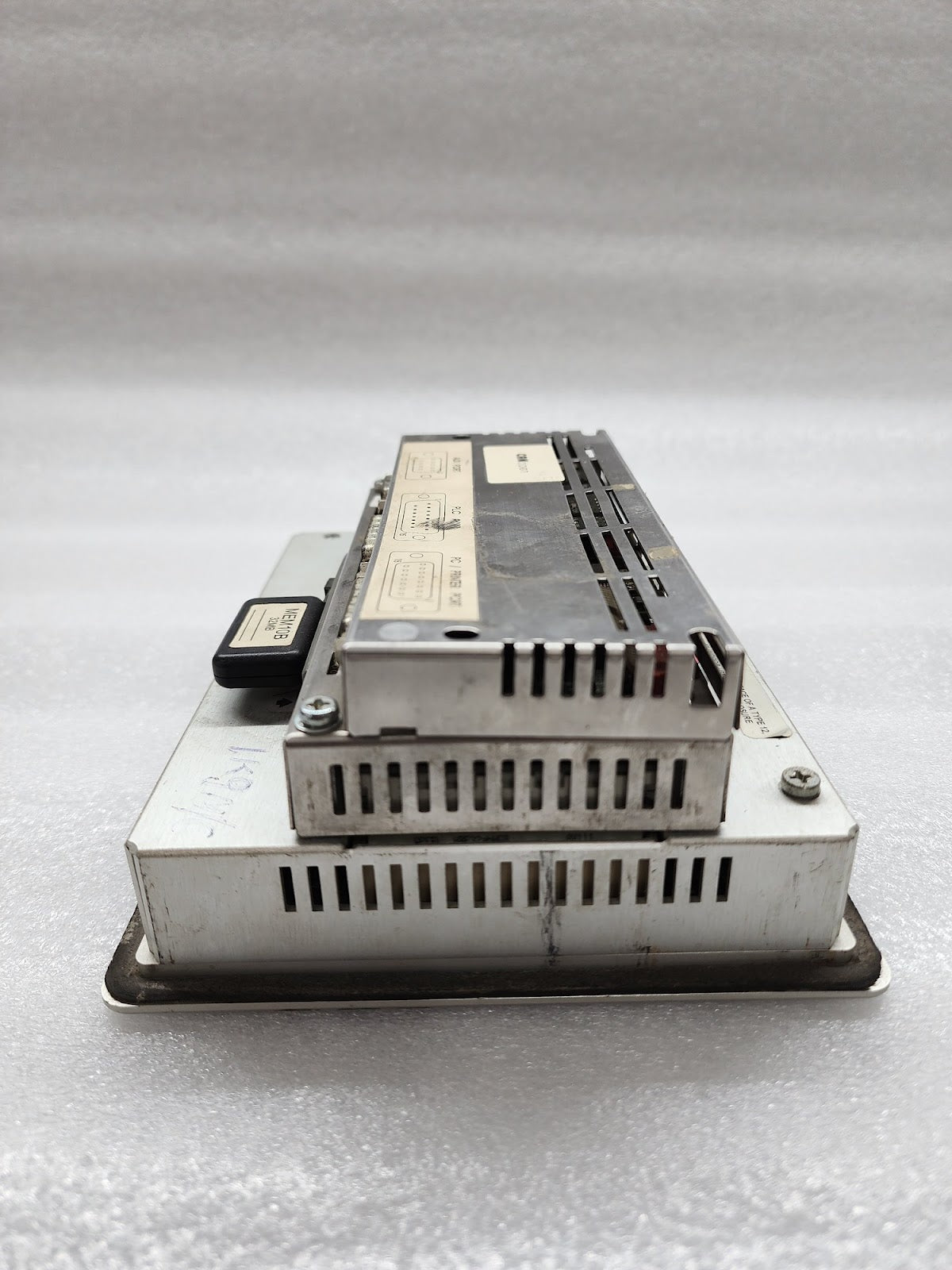 UNIOP ETOP05-0045 HMI OPERATOR PANEL 24VDC