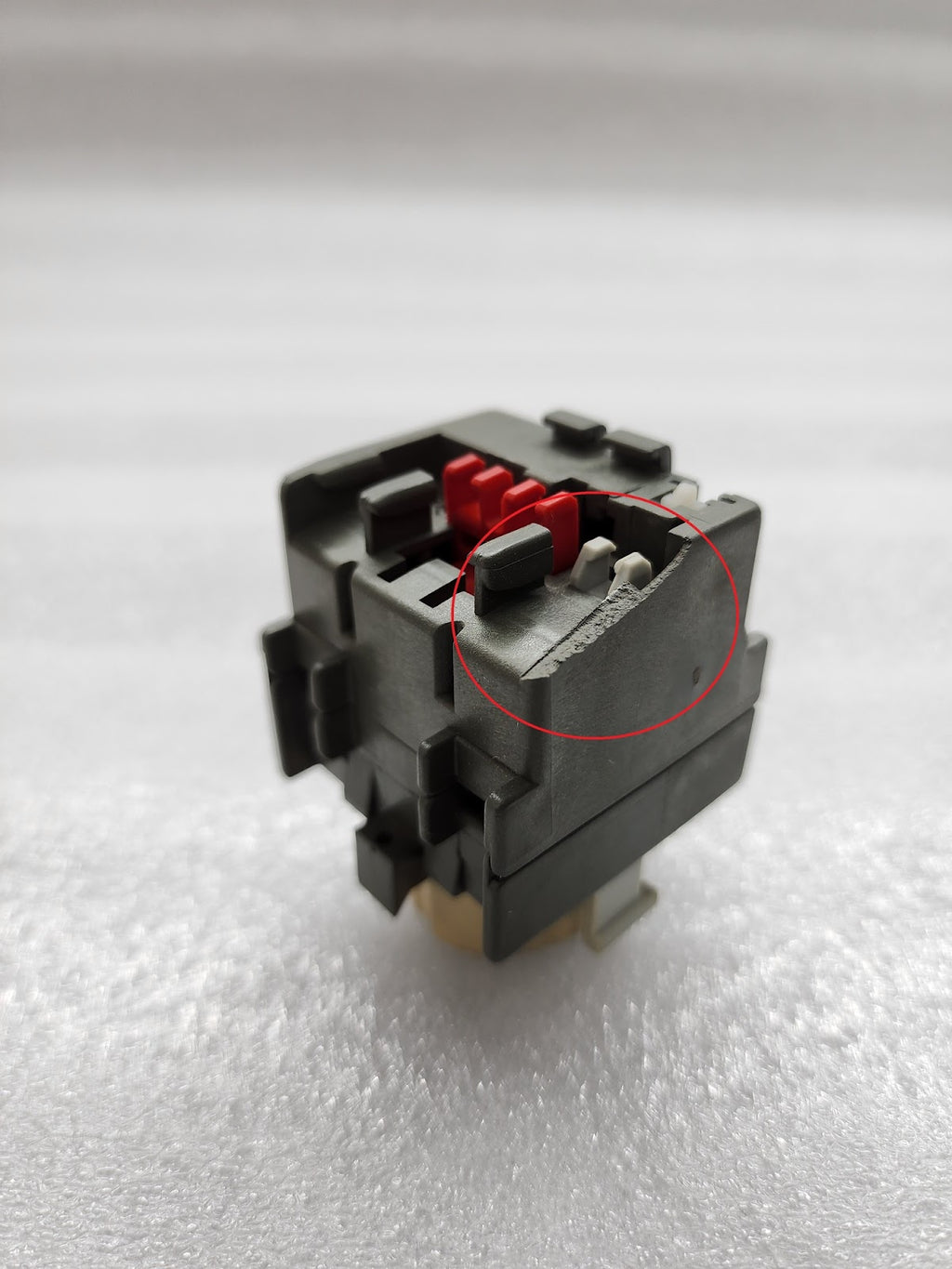 ABB TP 40IA OFF DELAY TIMER 1SBN020301R1000 NEW BUT PLASTIC PART IS BROKEN