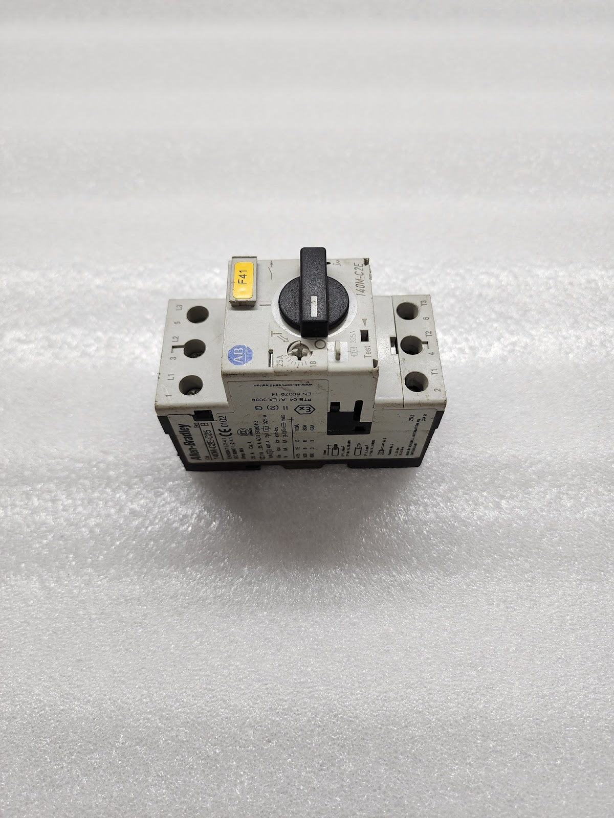 ALLEN BRADLEY CAT 140M-C2E-C25 MOTOR PROTECTIVE CIRCUIT BREAKER 18-25A