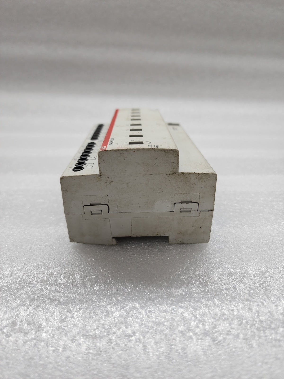 ABB SA/S 8.10.2.1 SWITCH ACTUATOR 2CDG110157R0011