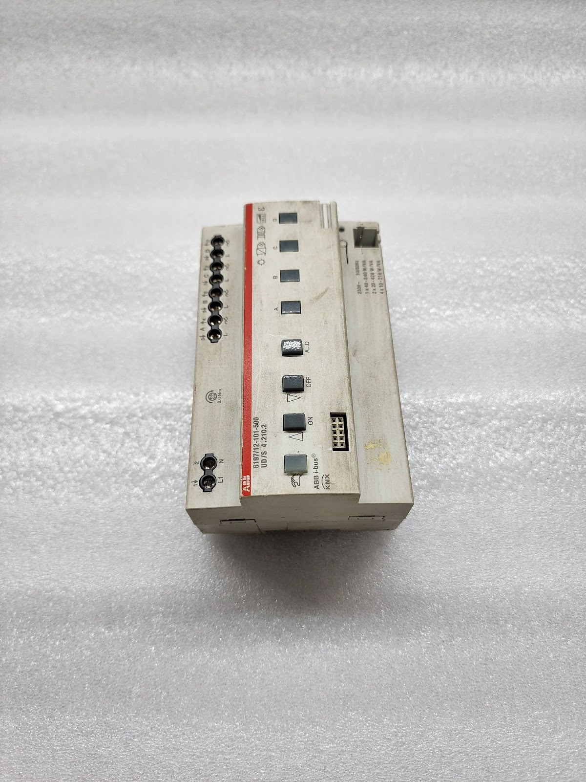 ABB UD/S 4.210.2 UNIVERSAL DIMMING ACTUATOR 6197/12-101-500