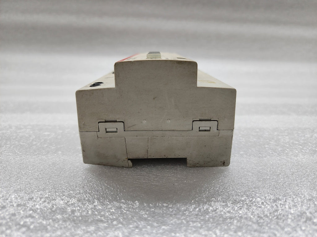 ABB UD/S 4.210.2 UNIVERSAL DIMMING ACTUATOR 6197/12-101-500