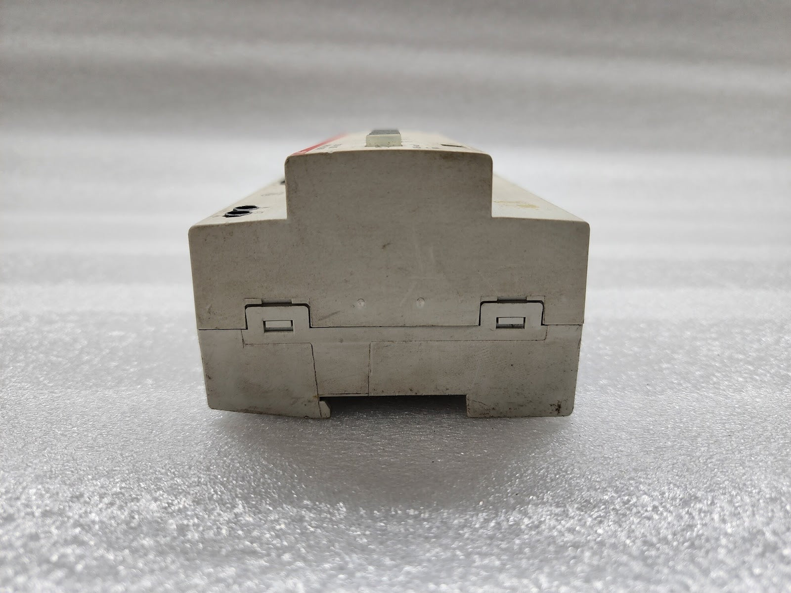 ABB UD/S 4.210.2 UNIVERSAL DIMMING ACTUATOR 6197/12-101-500