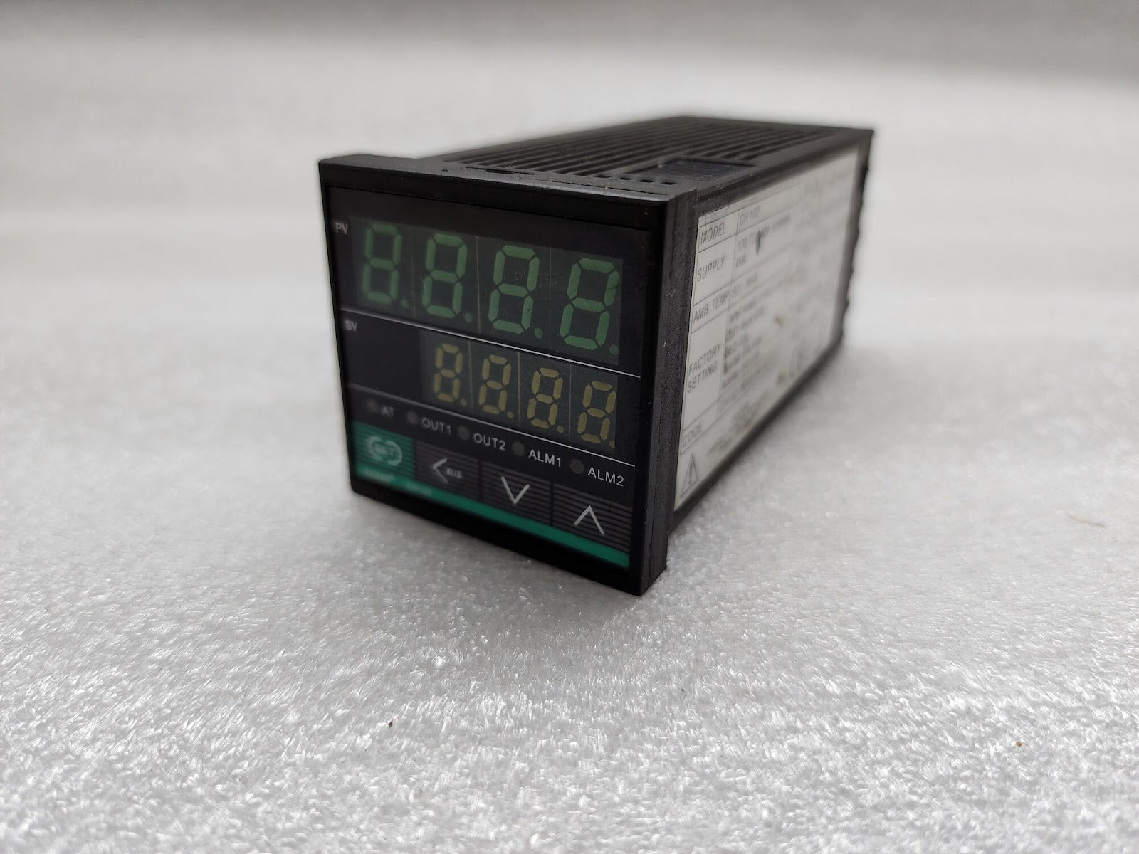 TAISUO CH102 4-DIGIT DUAL DISPLAY PID TEMPERATURE CONTROLLER 48X48 MM