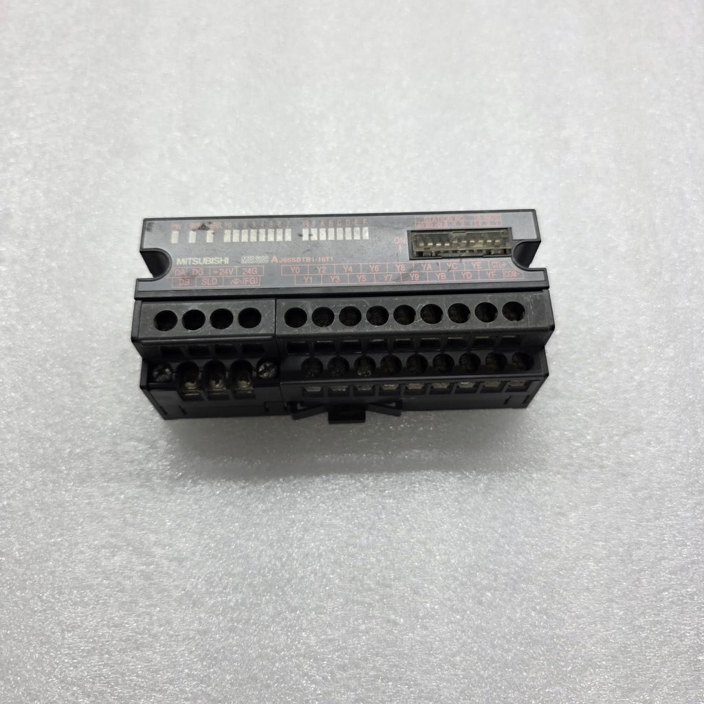 MITSUBISHI AJ65SBTB1-16T1 OUTPUT UNIT