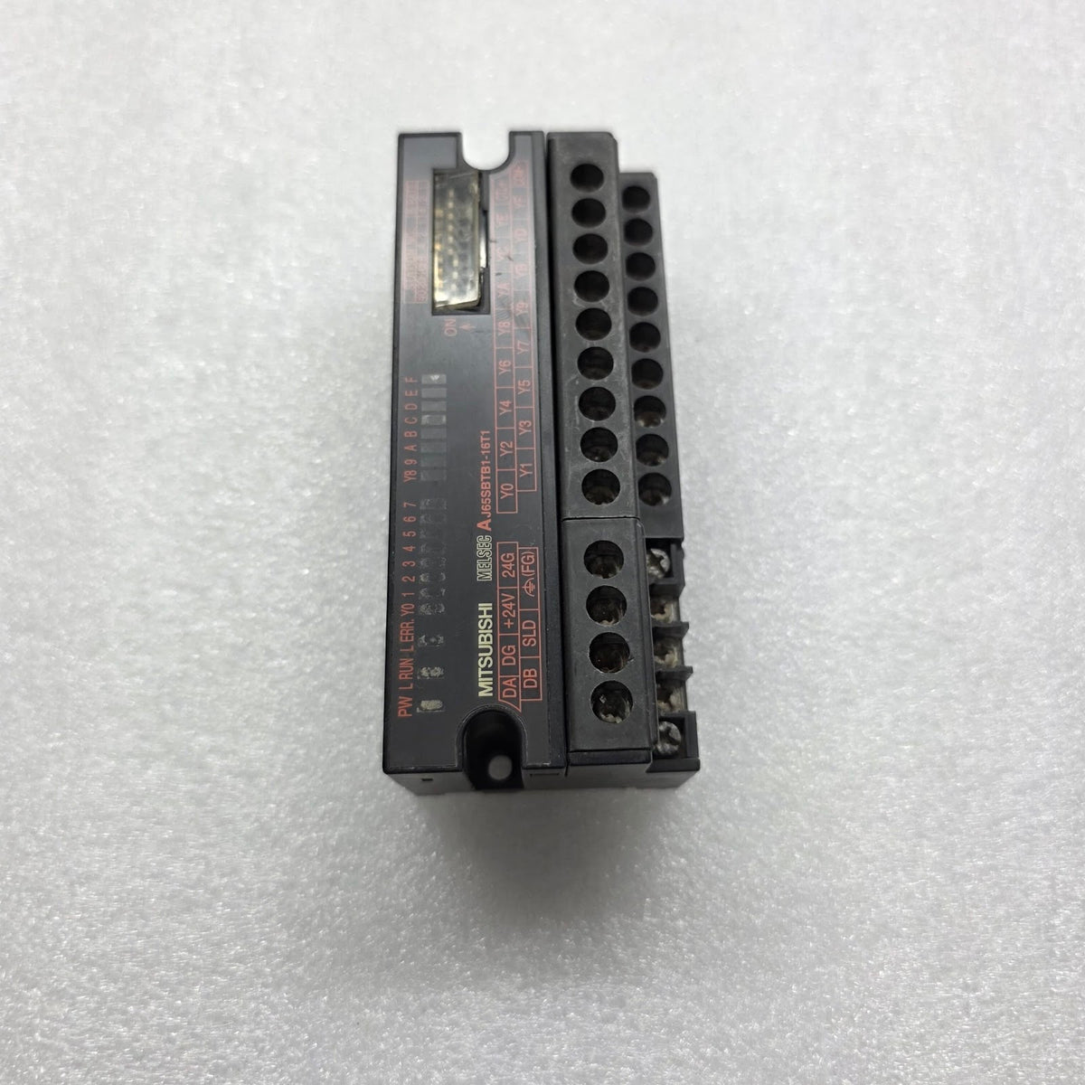 MITSUBISHI AJ65SBTB1-16T1 OUTPUT UNIT