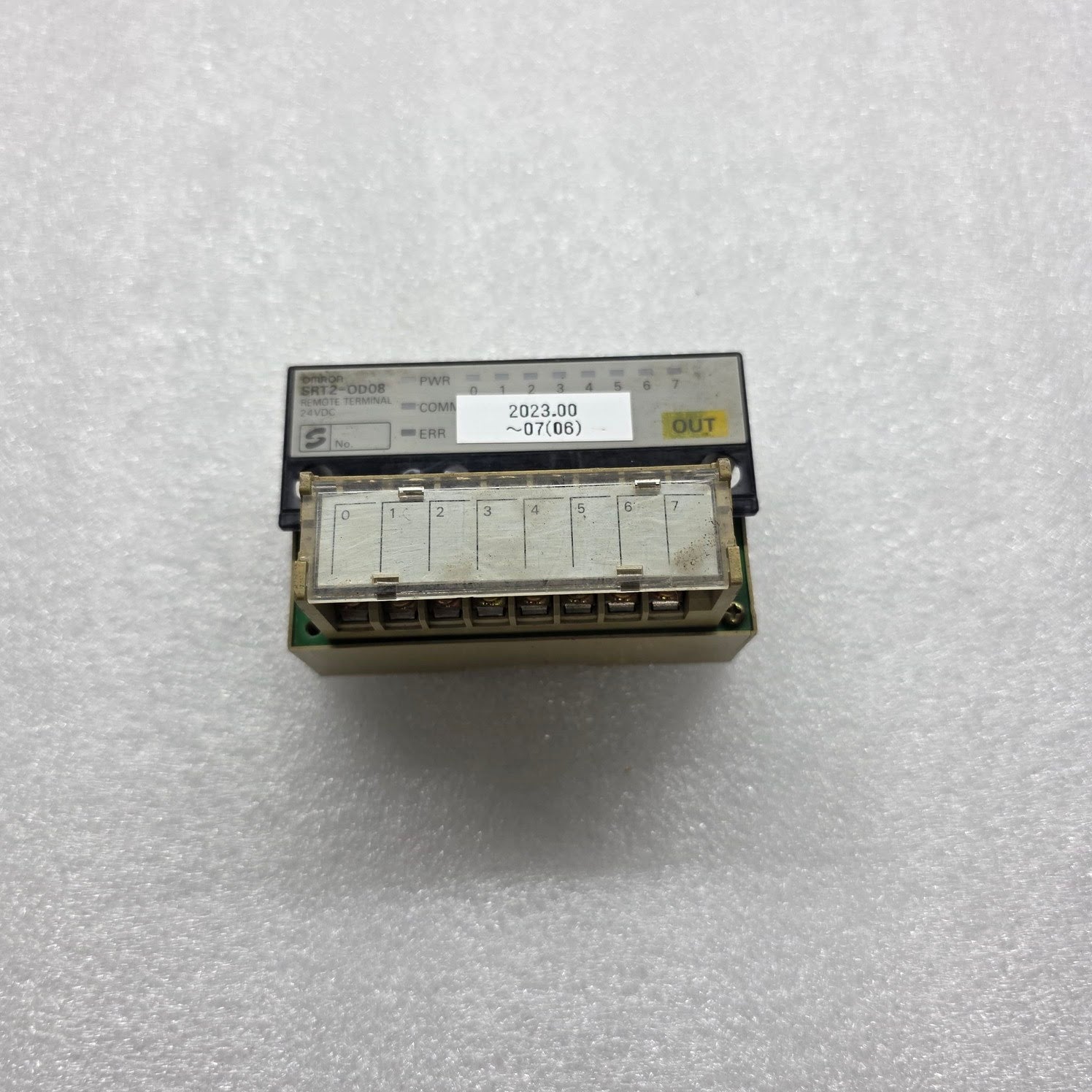 OMRON SRT2-OD08 RMEOTE TERMINAL 24VDC