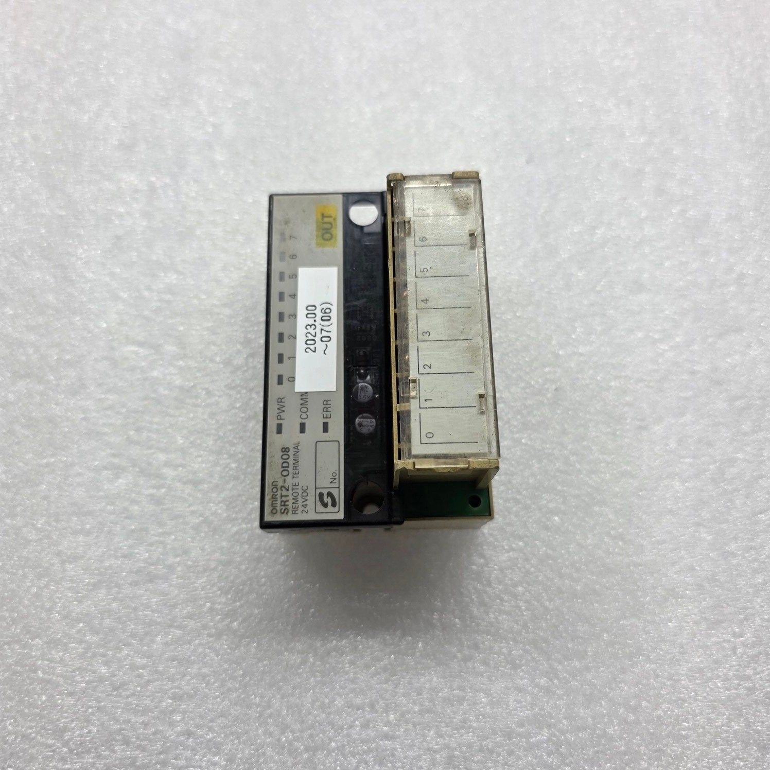 OMRON SRT2-OD08 RMEOTE TERMINAL 24VDC