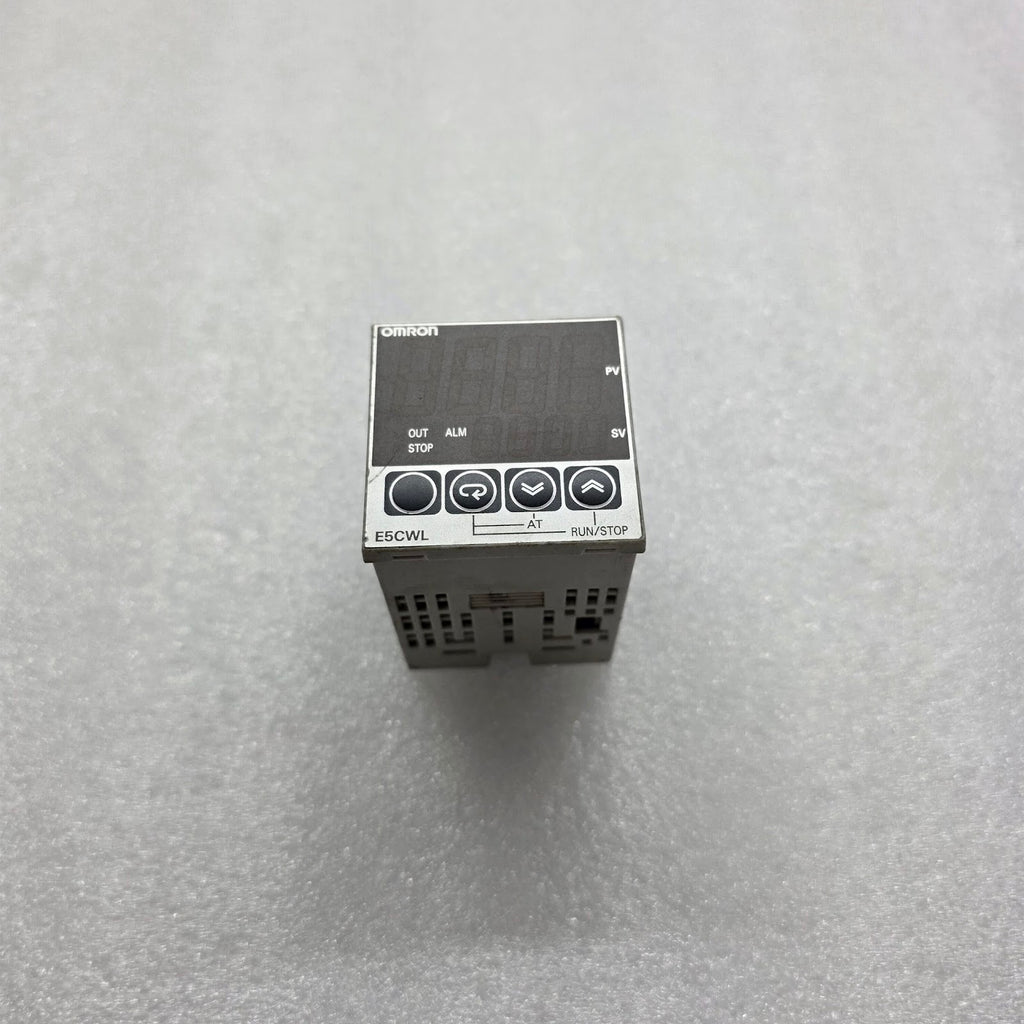 OMRON E5CWL-R1TC TEMPERATURE CONTROLLER 100-240VAC