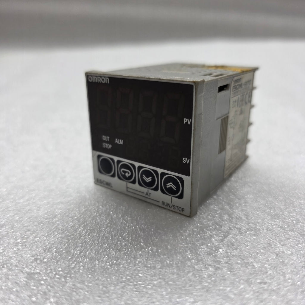 OMRON E5CWL-R1TC TEMPERATURE CONTROLLER 100-240VAC