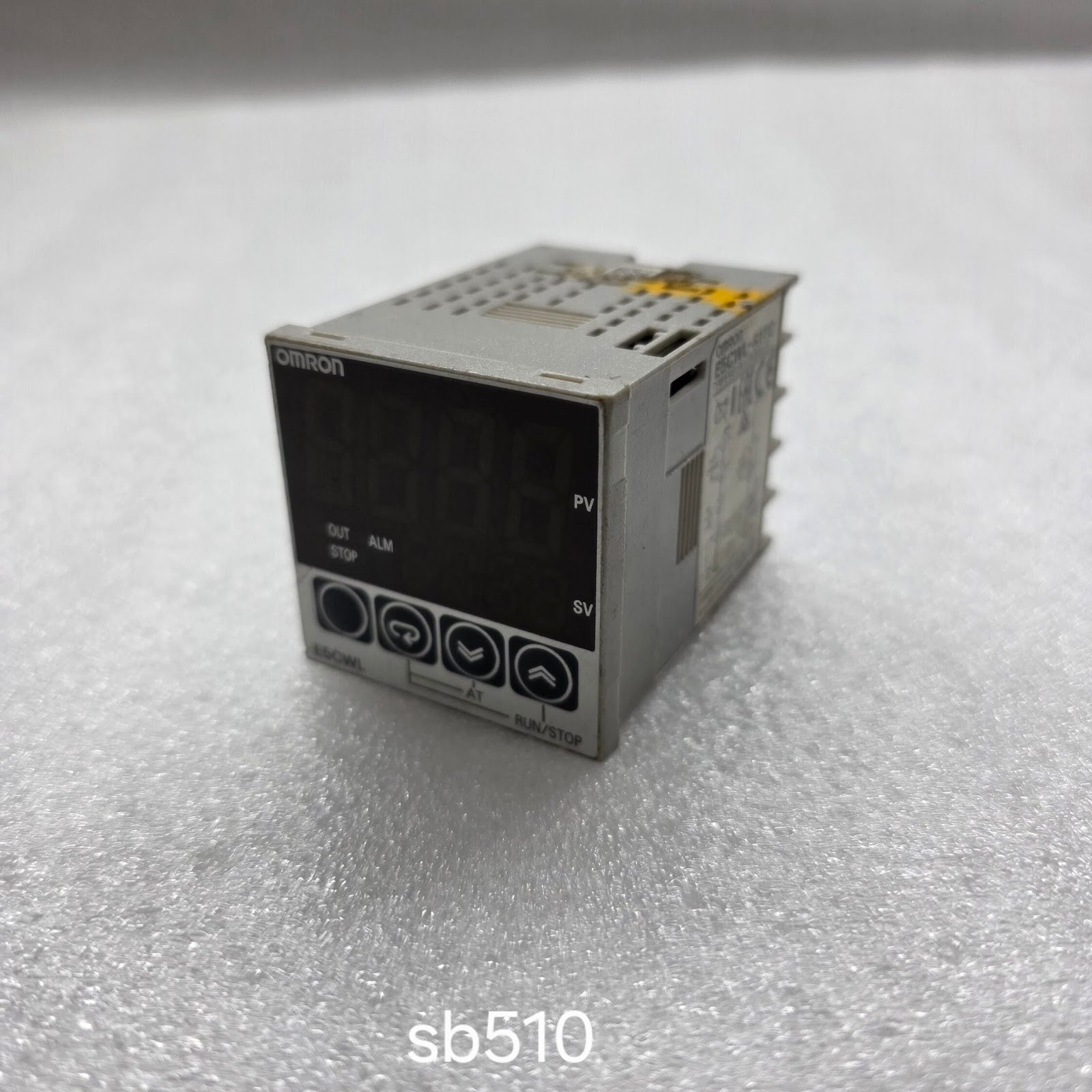 OMRON E5CWL-R1TC TEMPERATURE CONTROLLER 100-240VAC