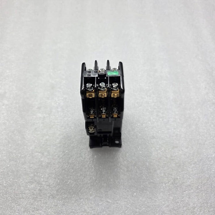FUJI ELECTRIC SRC50-2U/X (3a3b) MAGNETIC CONTACTOR 100-110V