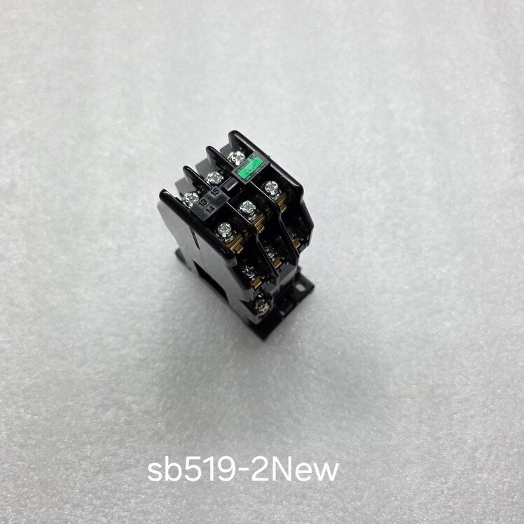 FUJI ELECTRIC SRC50-2U/X (3a3b) MAGNETIC CONTACTOR 100-110V