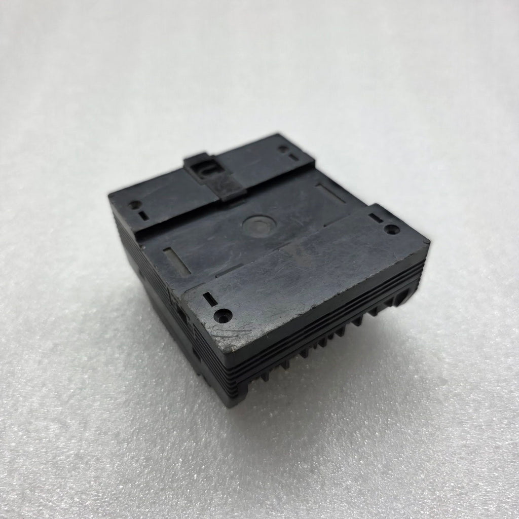 KEYENCE KV-24DT PLC BASE UNIT