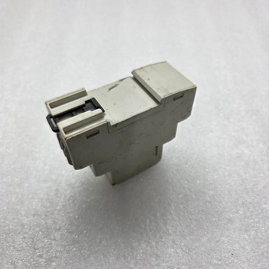 SELEC 900VPR VOLTAGE PROTECTION RELAY