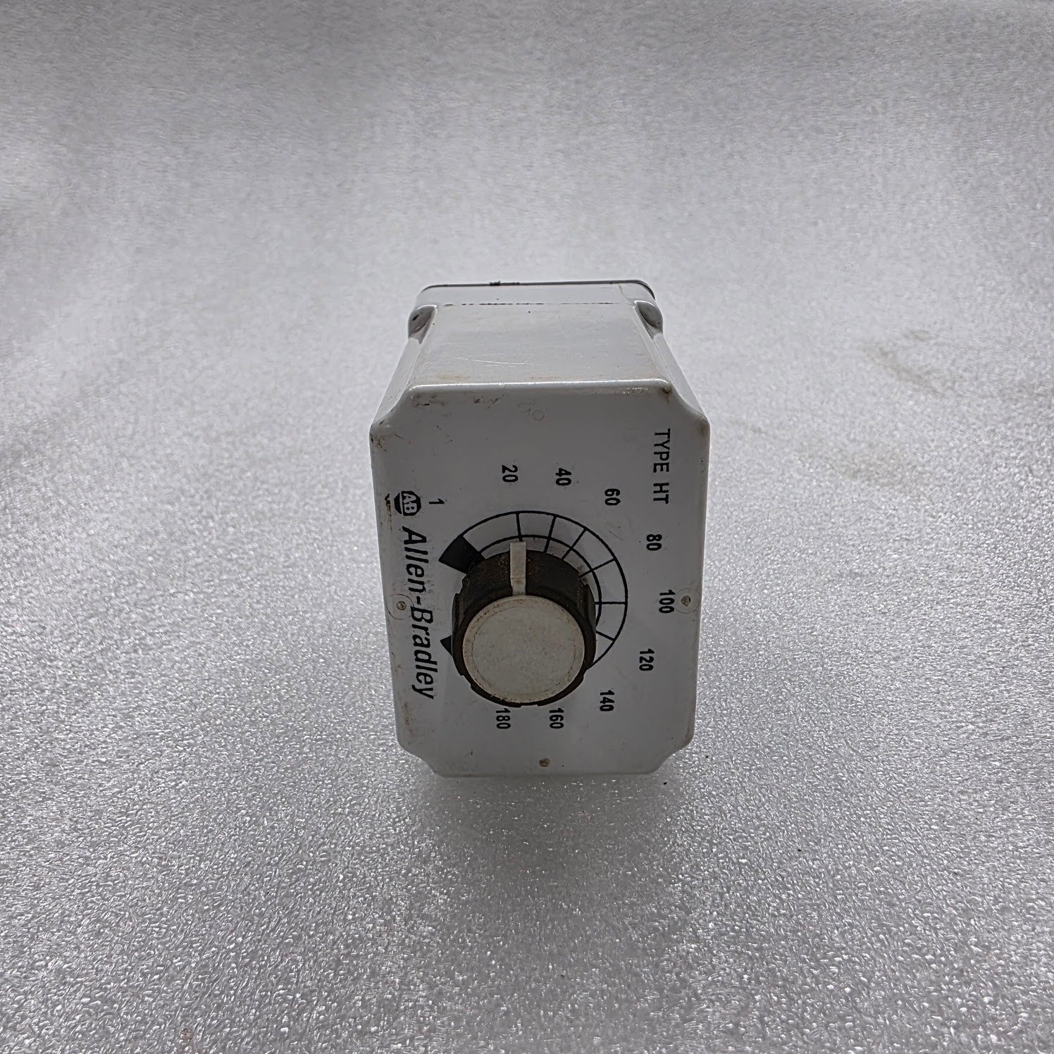 ALLEN BRADLEY 700HT12BA1 TIME DELAY RELAY 120VAC