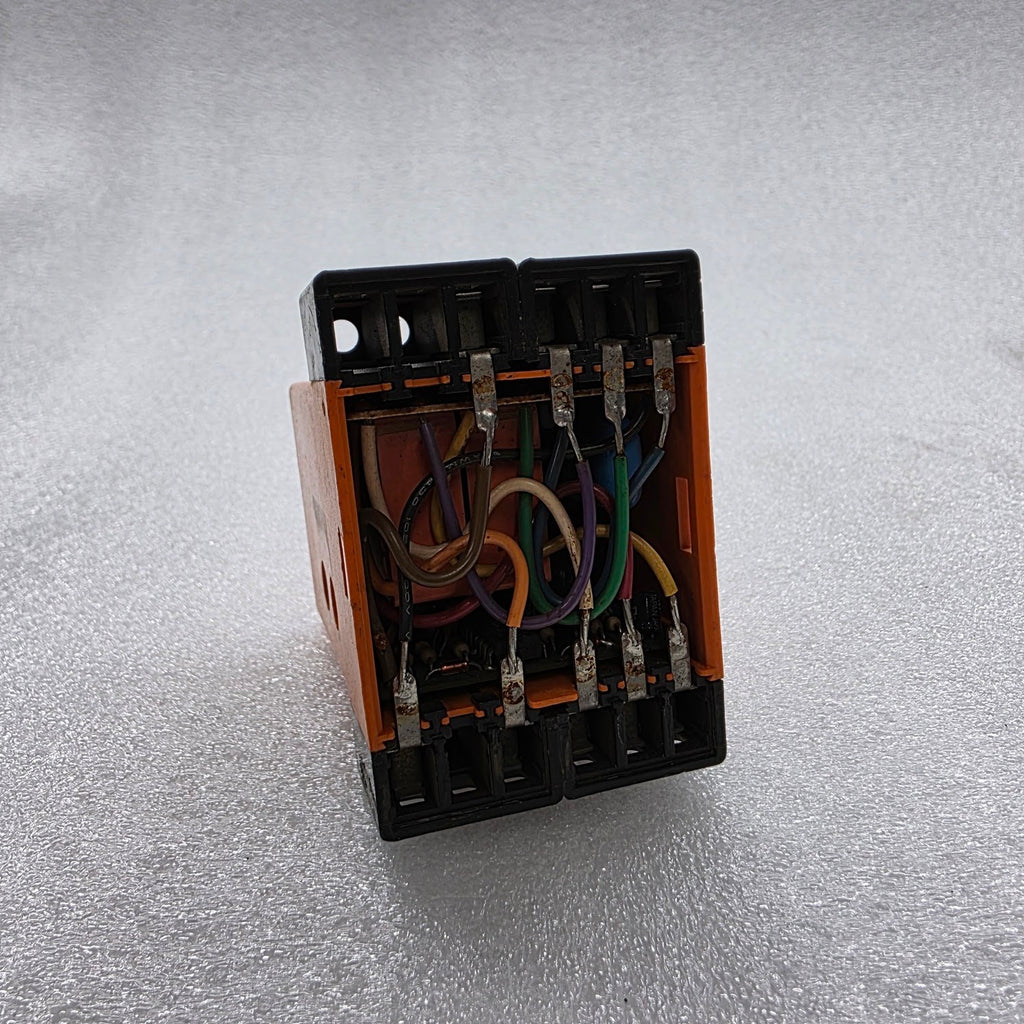 SYRELEC DAR 2.C DELAY TIMER RELAY 110V