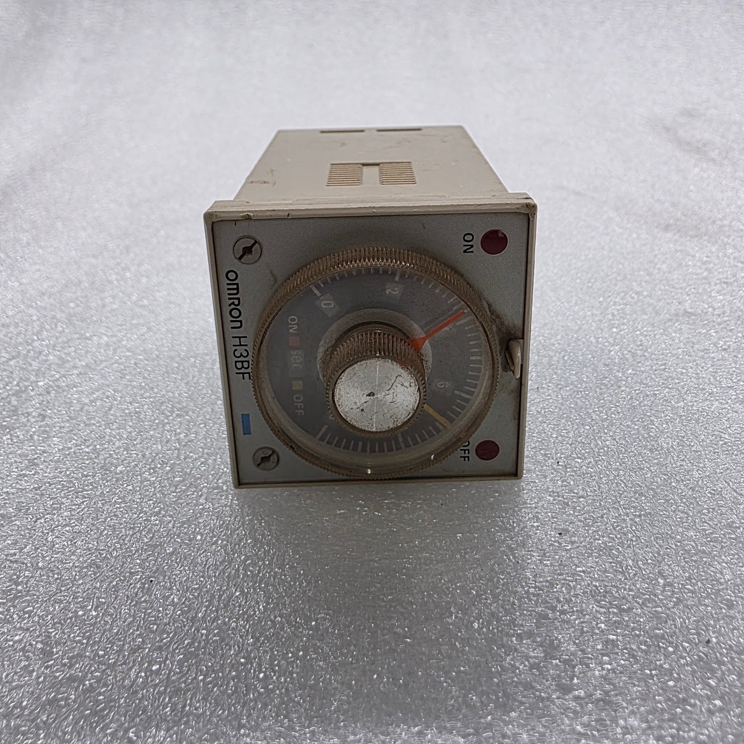 OMRON H3BF-8 MULTIFUNCTION TIMER 100-120V