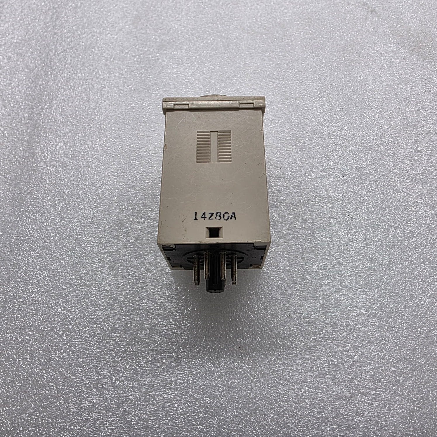 OMRON H3BF-8 MULTIFUNCTION TIMER 100-120V